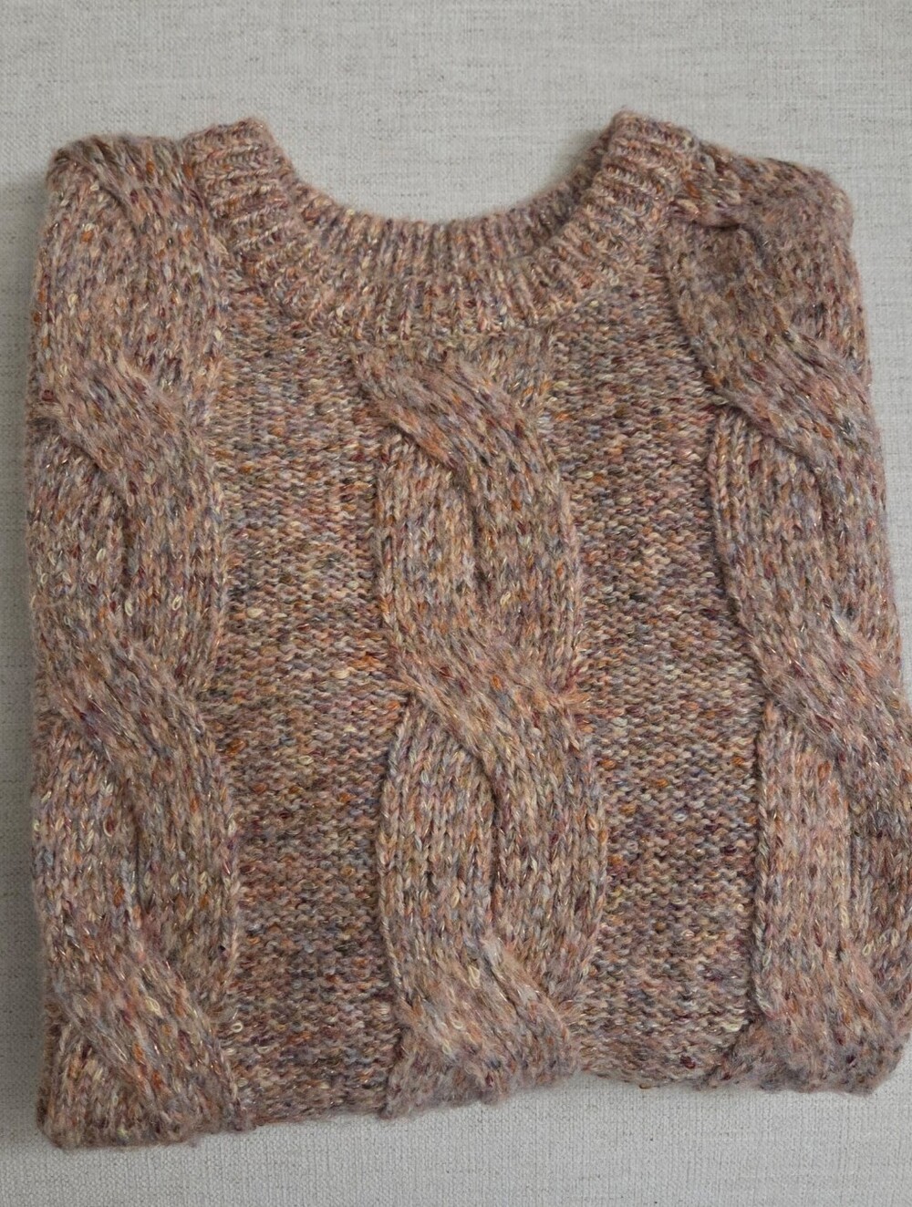 Cozy Cable Knit Women's Sweater in Tweed Beige. Size Small.  T-611